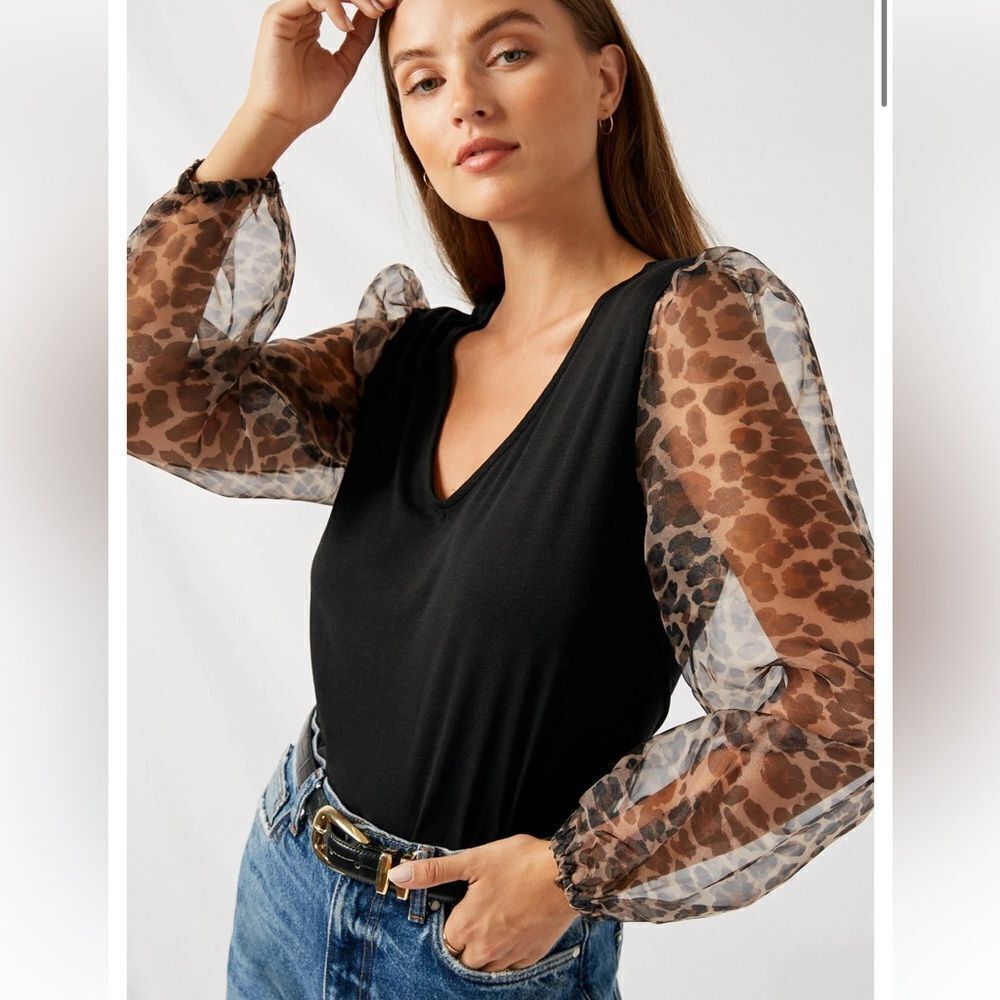 NEW Hayden LA Black Leopard Puff Sleeve Black Top Women’s Medium